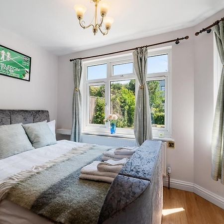 Lovely Garden Apartment In Wimbledon Town Centre With Private Parking By Wimbledon Holiday Lets لندن المظهر الخارجي الصورة