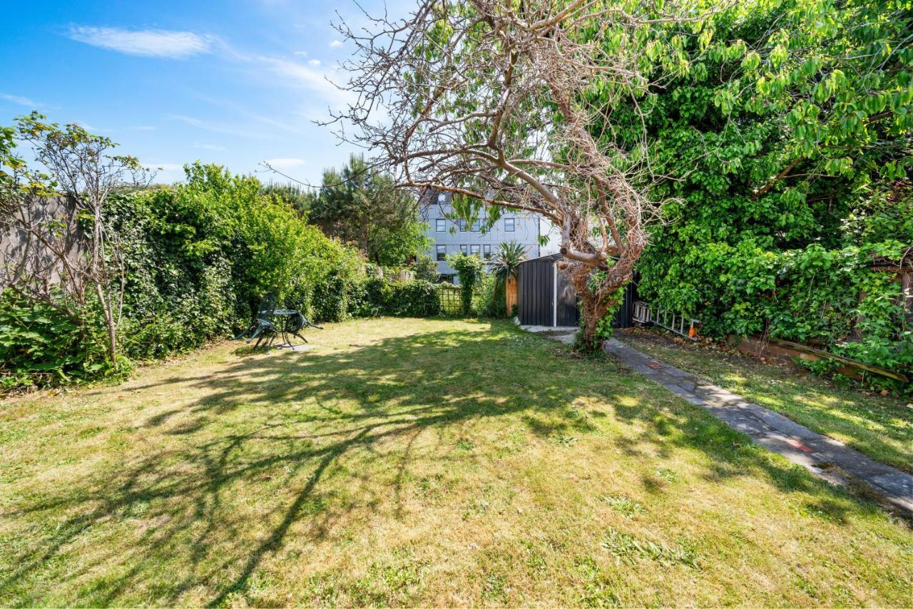 Lovely Garden Apartment In Wimbledon Town Centre With Private Parking By Wimbledon Holiday Lets لندن المظهر الخارجي الصورة