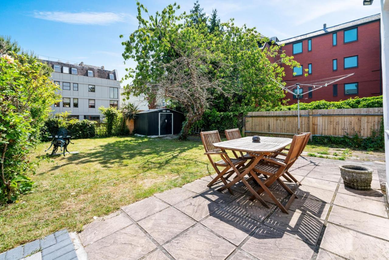 Lovely Garden Apartment In Wimbledon Town Centre With Private Parking By Wimbledon Holiday Lets لندن المظهر الخارجي الصورة