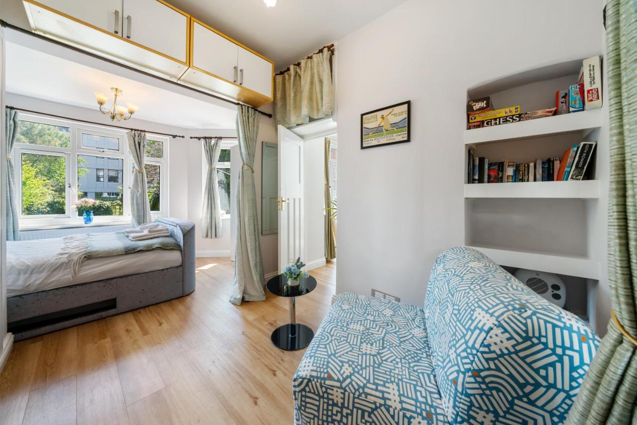 Lovely Garden Apartment In Wimbledon Town Centre With Private Parking By Wimbledon Holiday Lets لندن المظهر الخارجي الصورة