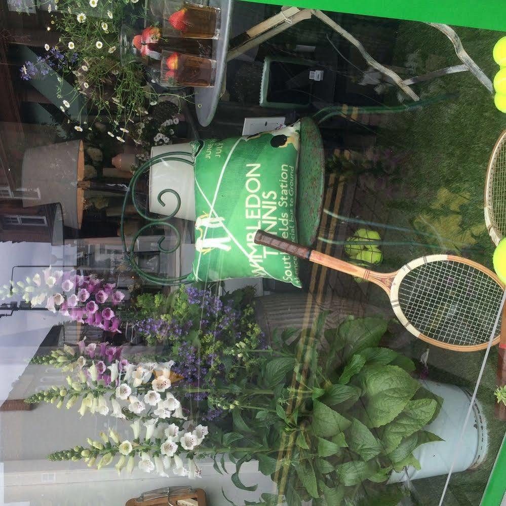 Lovely Garden Apartment In Wimbledon Town Centre With Private Parking By Wimbledon Holiday Lets لندن المظهر الخارجي الصورة