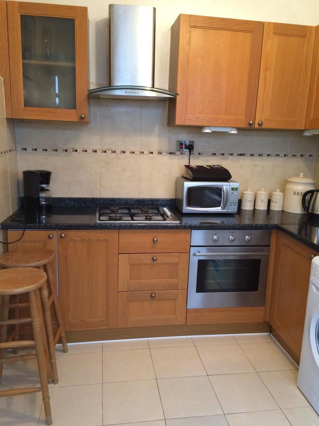 Lovely Garden Apartment In Wimbledon Town Centre With Private Parking By Wimbledon Holiday Lets لندن المظهر الخارجي الصورة