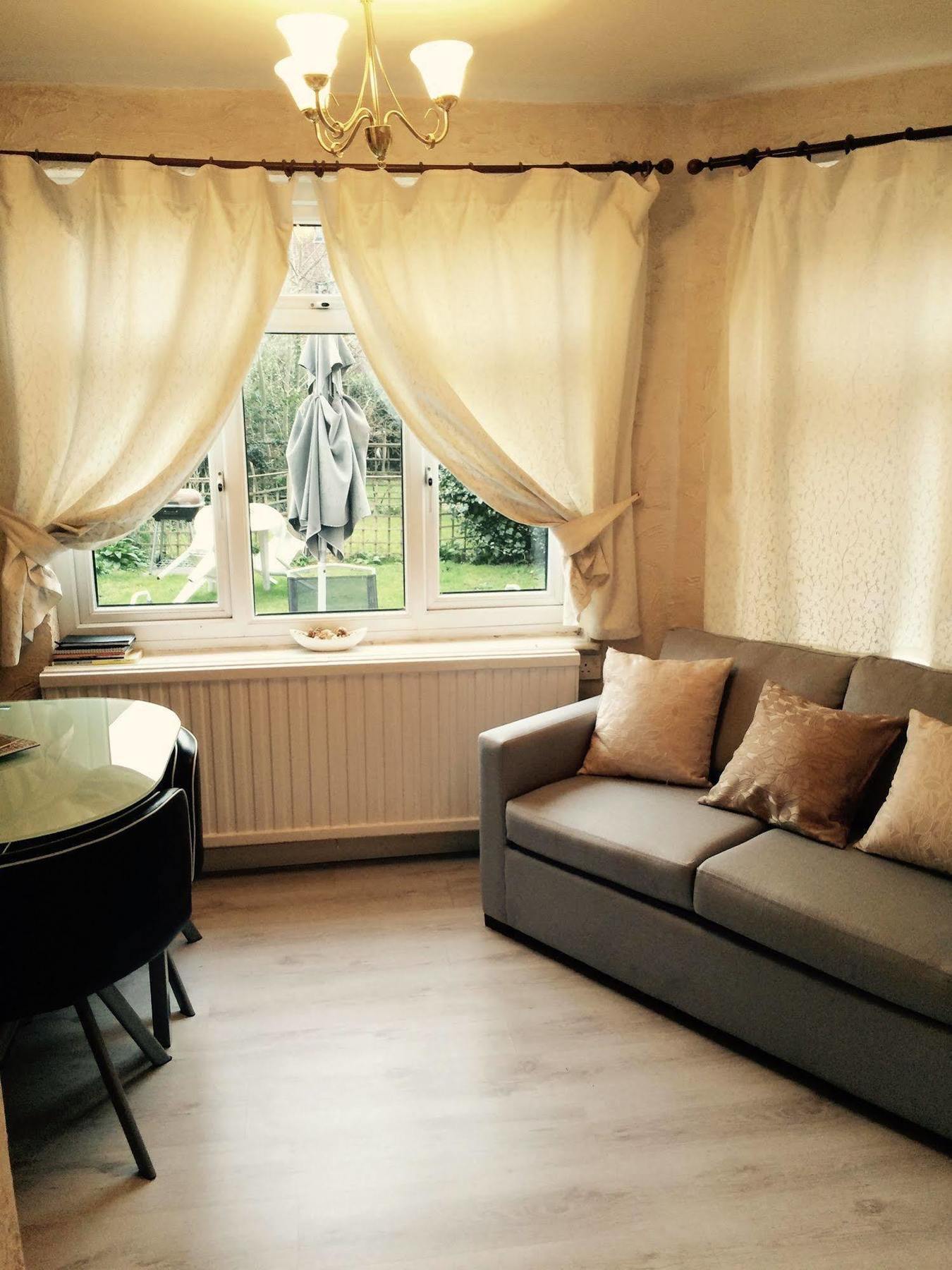 Lovely Garden Apartment In Wimbledon Town Centre With Private Parking By Wimbledon Holiday Lets لندن المظهر الخارجي الصورة